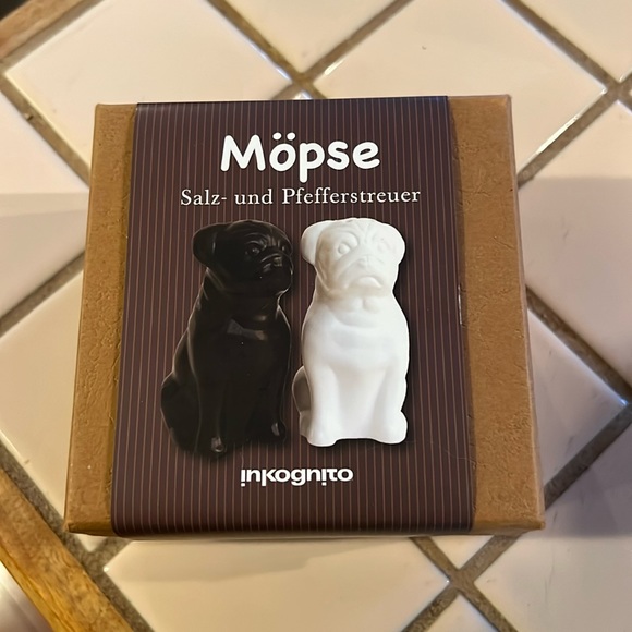 Pug salt and pepper shaker - Picture 1 of 1